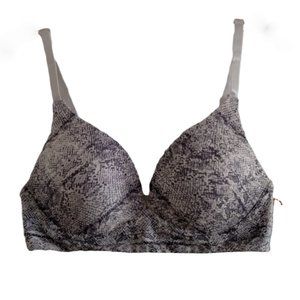 bra (C & California) Color Black and white Size 34C